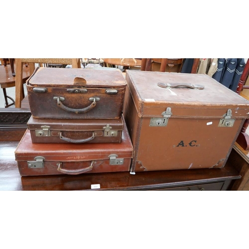 3216 - Assorted Vintage Suitcases