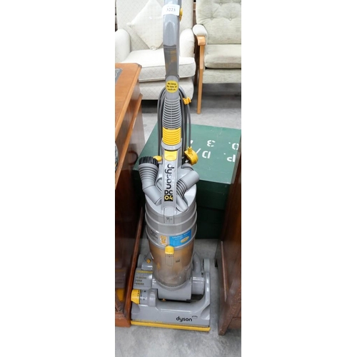 3223 - Dyson DC04 Vacuum Cleaner