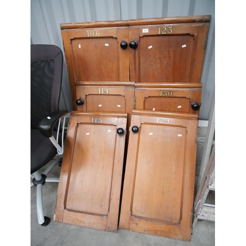 3227 - 6 Pew Doors