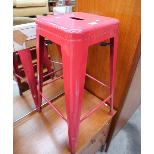 3402 - Metal Kitchen Stool