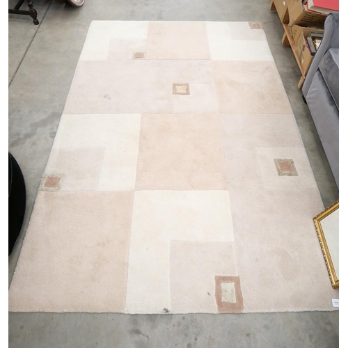 3428 - Modern Geometric Rug on Cream Ground - 154 x 240 cms