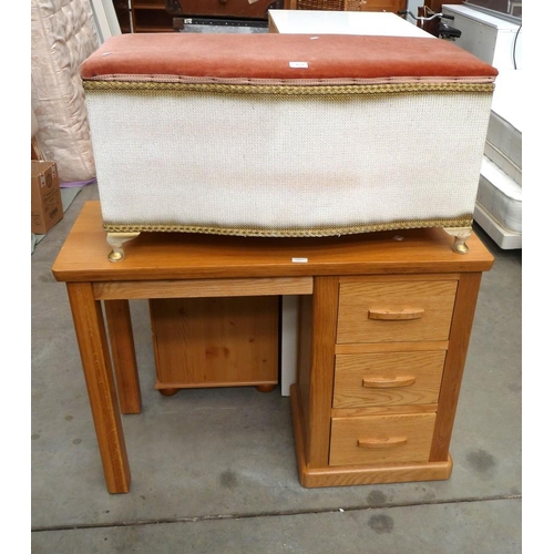 3529 - Pine Dressing Table & Ottoman