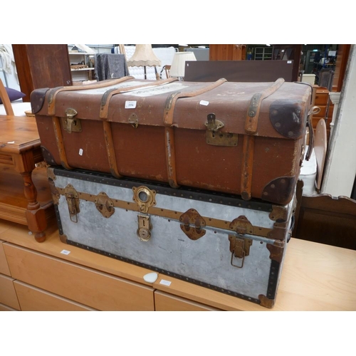 3556 - 2 Vintage Steamer Trunks