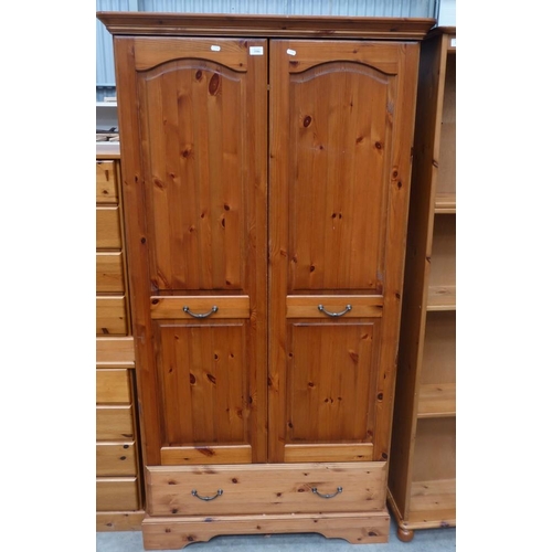 3586 - Pine Wardrobe