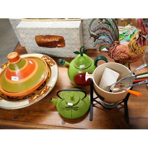 500 - Le Creuset Fondue Set, Ceramic Rooster, Iron Tea Pot Etc