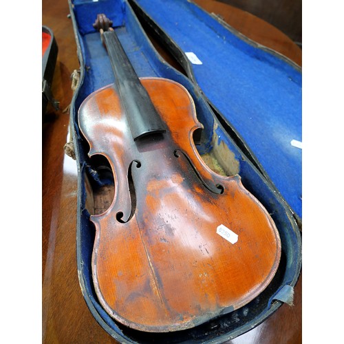 2070 - Antique Violin, Label inside reads 