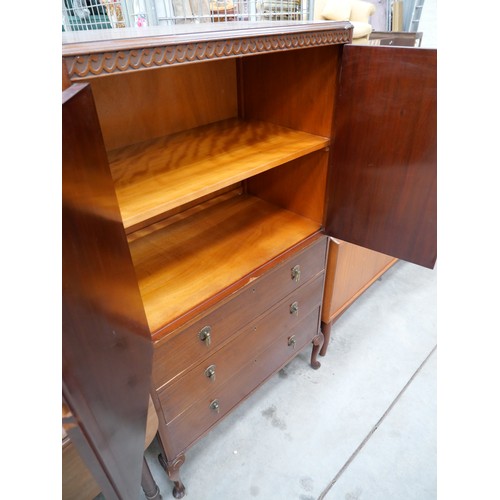 3397 - Mahogany Linen Cupboard