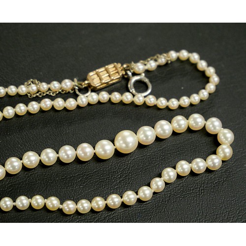 2368 - Baby Pearl Necklace with Diamond Clasp in Fitted Case.