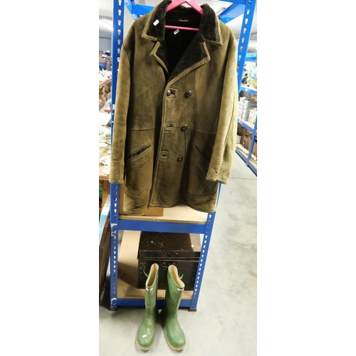 369 - Men's Suede Coat Size 41-42 & Pair of Royal Hunter Wellington Boots.