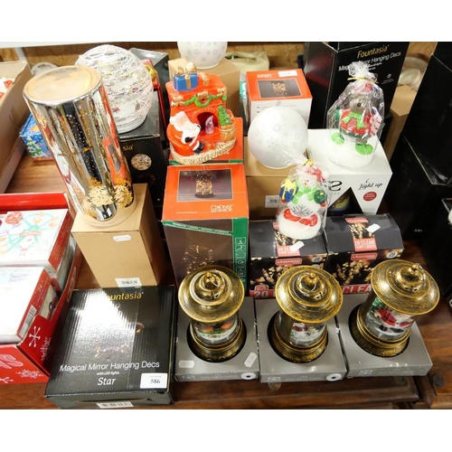 586 - Assorted Christmas Decorations