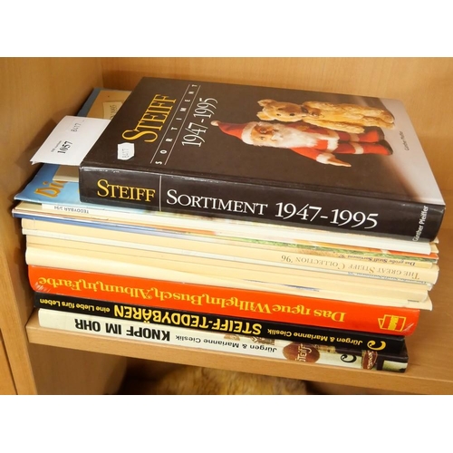 1057 - Collection of Steiff Reference Books and Catalogues.