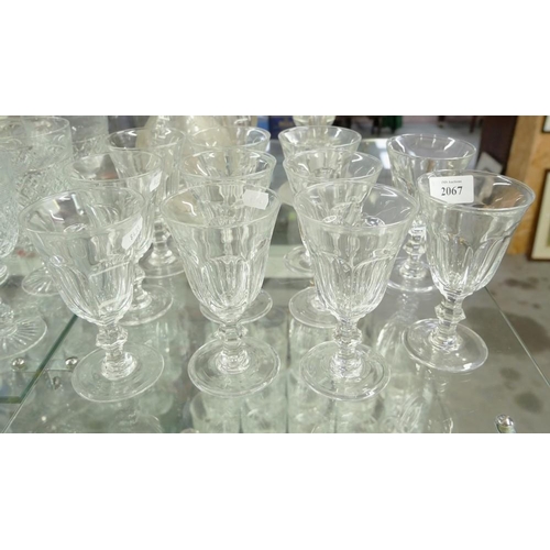 2067 - Set of 11 Wine Glasses