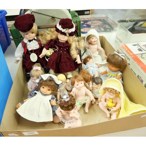 2090 - Box - Assorted Porcelain & Composite Collectors Dolls.