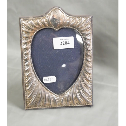 2204 - Silver Mounted Heart Shaped Photo Frame, approx 19cm tall.