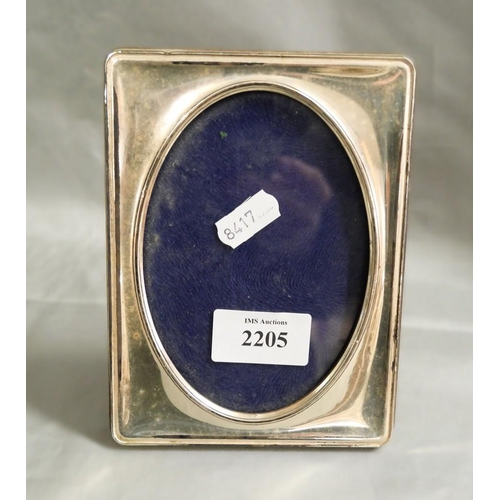 2205 - Silver Mounted (.800) Photo Frame, approx 15cm tall.