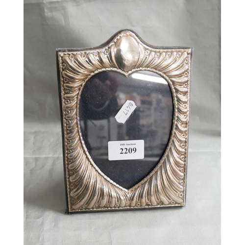 2209 - Silver Mounted Heart Shaped Photo Frame, approx 19cm tall.