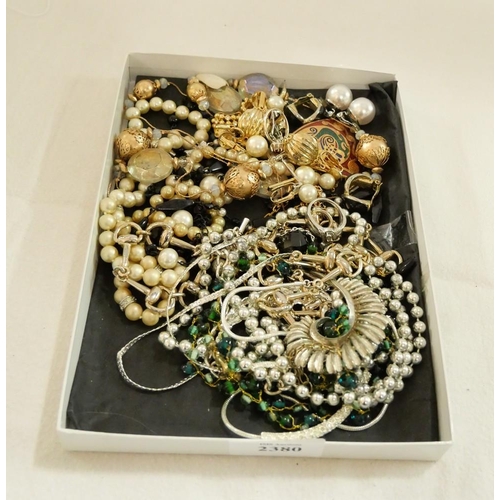 2380 - Box - Assorted Costume Jewellery.