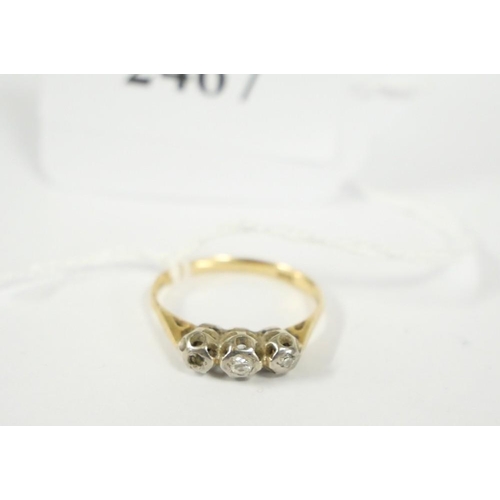 2467 - 18ct Gold Ring with 2 Diamonds (1 missing) 2.8gms, UK Size O