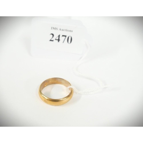 2470 - 9ct Gold Engraved Wedding Band, size UK W - 6.3g