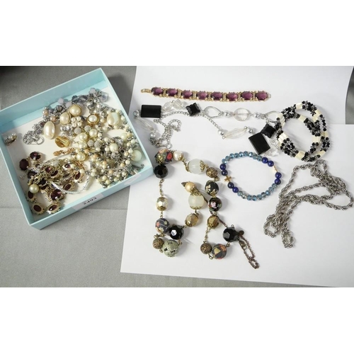 2493 - Box - Assorted Costume Jewellery.