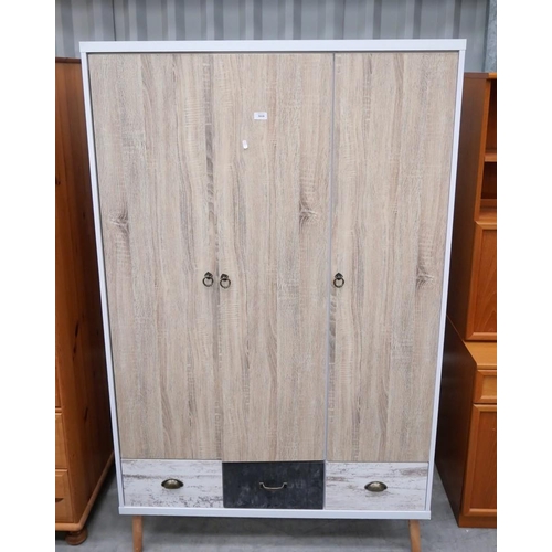 3018 - Triple Wardrobe with Drawers