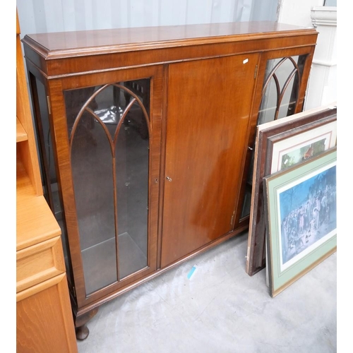 3020 - Mahogany Closed Front China Cabinet