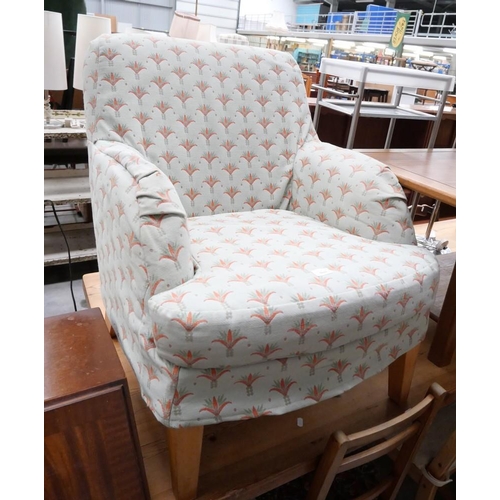 3041 - Loose Covered Armchair