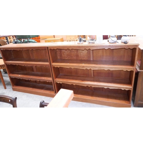 3072 - Pair of Mahogany Bookcases