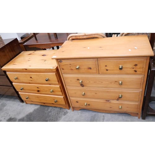 3139 - Pine 2 over 3 Chest & Pine 3 Drawer Chest