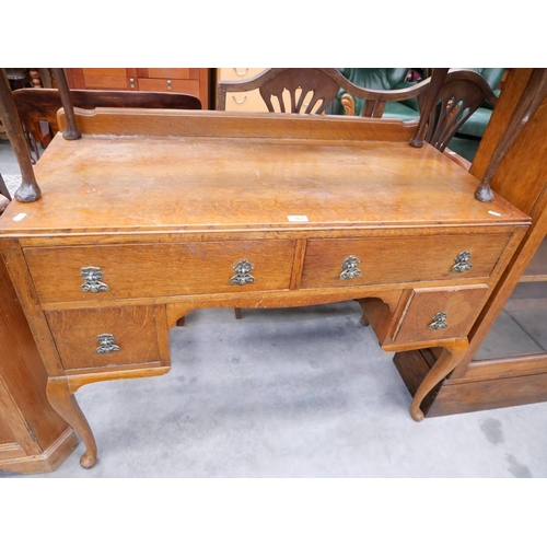 3169 - Oak Dressing Table