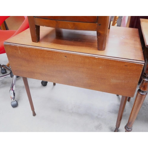 3189 - Edwardian Mahogany Pembroke Table