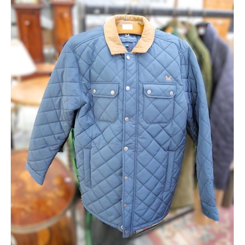 3243 - Crew Clothing Company Blue Quilted Men's Coat Size Medium