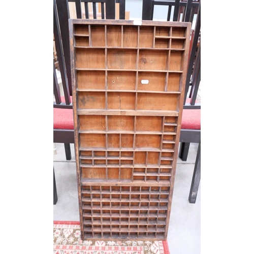 3417 - Antique Printers Tray Display Rack