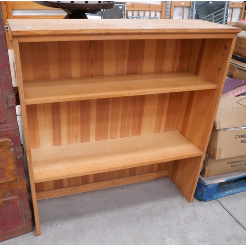 3557 - Pine Bookcase Top