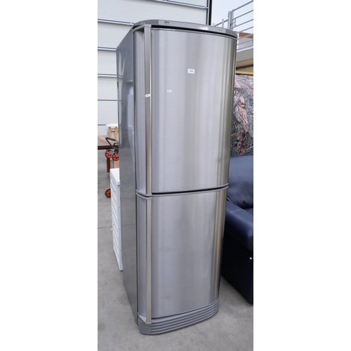 3560 - AEG Santo Fridge Freezer