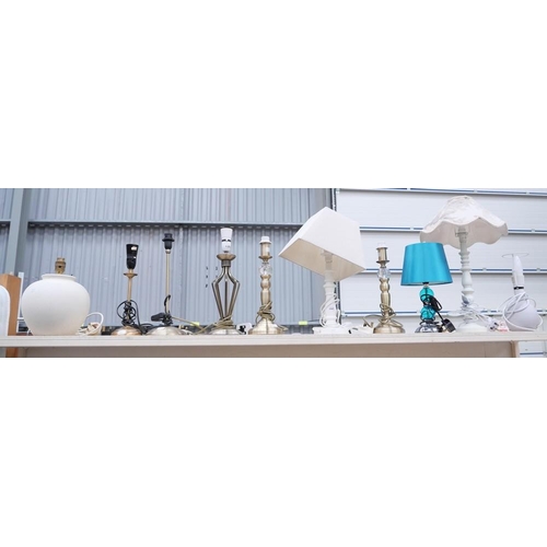 3585 - Assorted Lamps & Shades