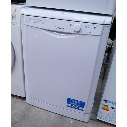 3595 - Indesit Dishwasher