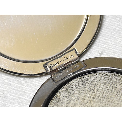 2366 - Vintage Dubarry Powder Compact.