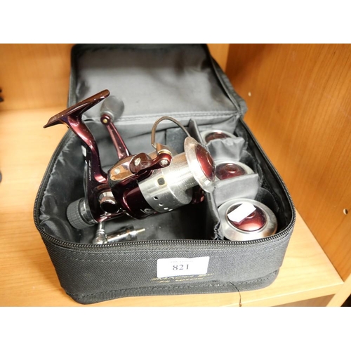 821 - Shakespeare Mach 3 XT Reel, 3 Spare Spools In Carry Case