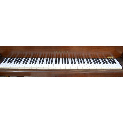 3295 - Yamaha GH1 Baby Grand Piano 1973