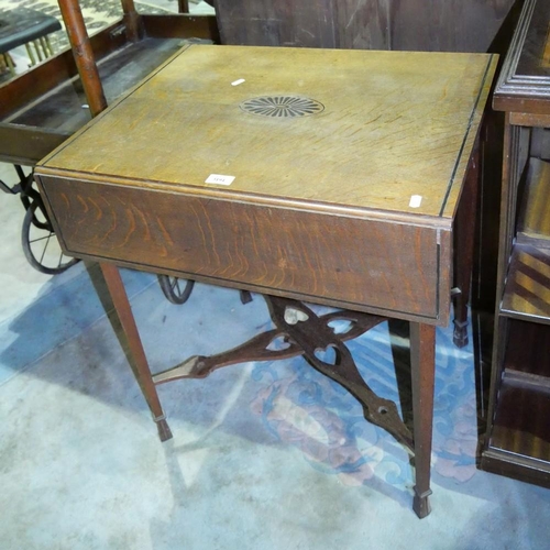 3194 - Edwardian Oak Drop Leaf Centre Table