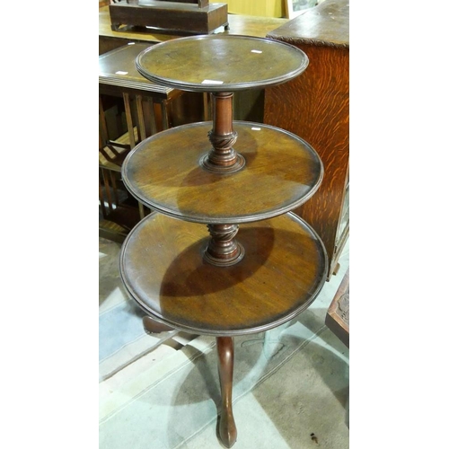 3196 - Victorian Three Tier Dumb Waiter