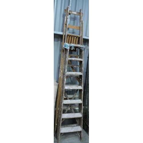 3213 - 2 Sets Of Painters Steps