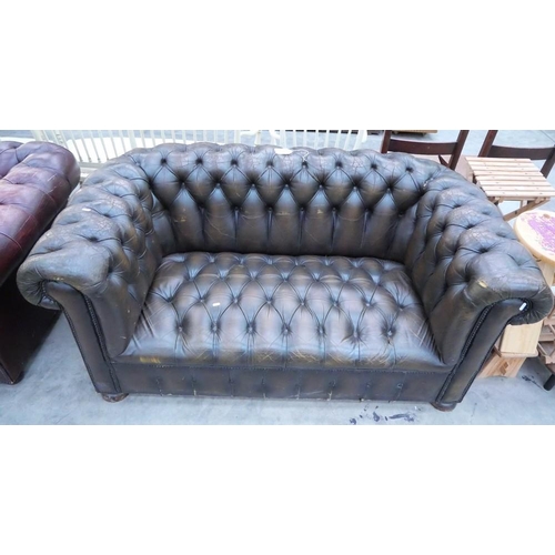 3302 - Button Back Club Sofa