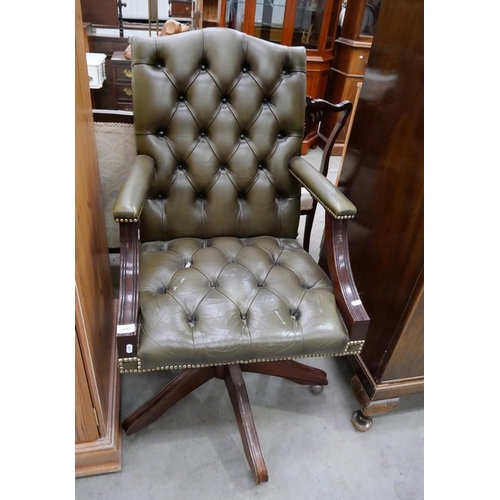 3322 - Mahogany Captains Chair