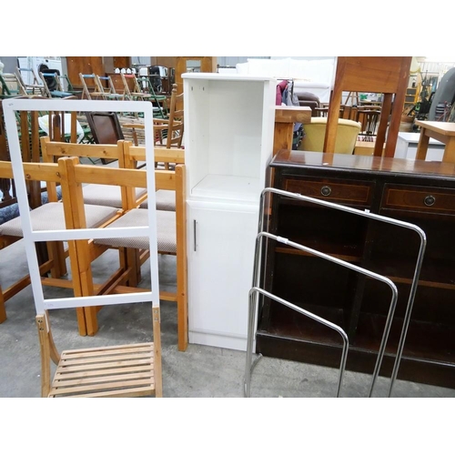 3394 - Two Towel Rails & White Bathroom Cabinet.