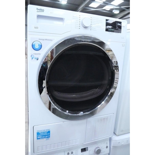 3433 - Beko 9kg Condenser Tumble Drier DCY9316W in white.