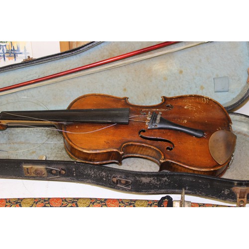 574 - Antique Violin & Bow in Carry Case - 60 long X 21cm wide.