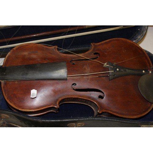 581 - Antique Violin 60cm x 21cm, 2 Bows in Carry Case & 2 Piece Carbon Fishing Rod