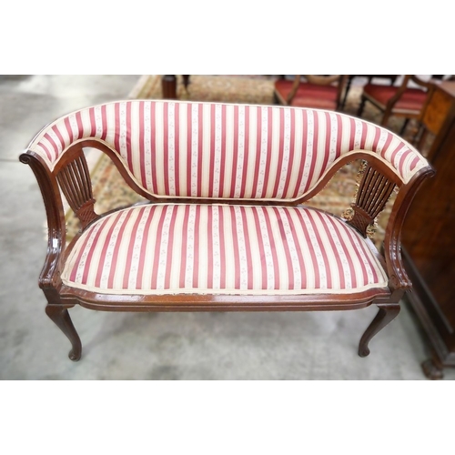 3319 - Early 20th Century Mahogany Framed Two Seater Parlour Sofa.